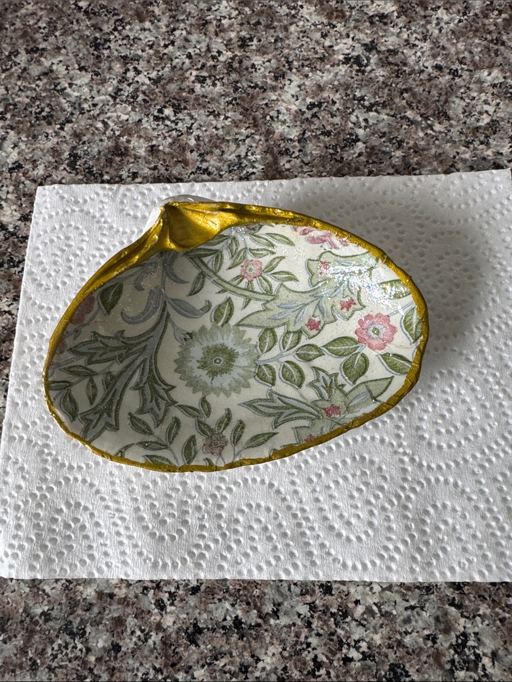 Floral Decorative Shell Dish